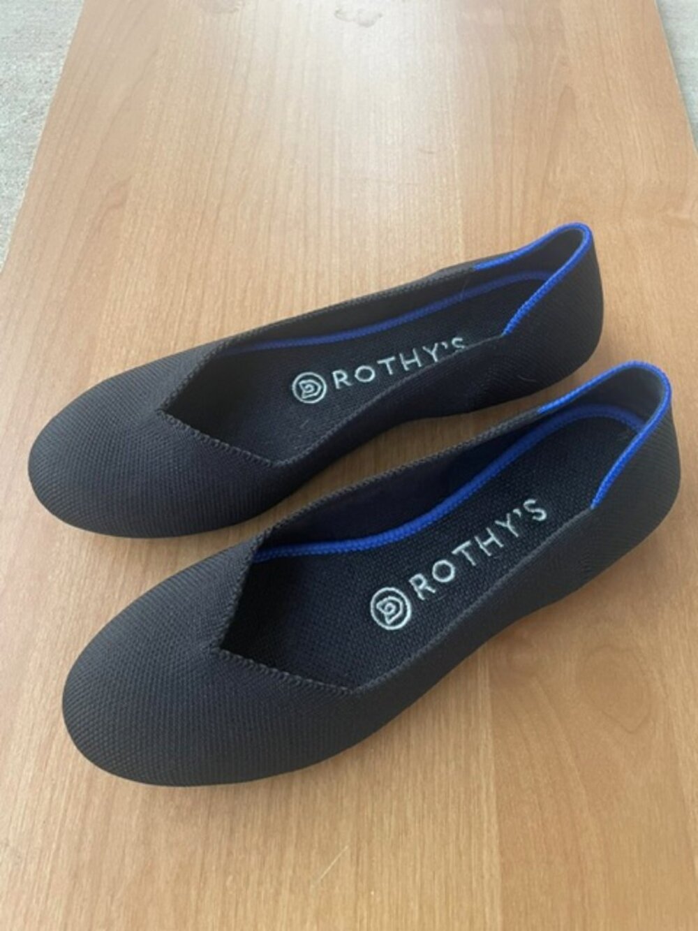 Rothys Women's Slip-on Round Toe Flats, Black, Size 6.5